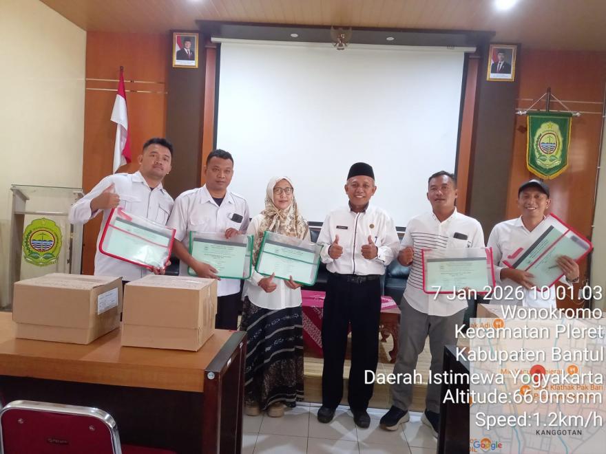 Penyerahan SPPT PBB kepada masing - masing kepala Padukuhan se Kalurahan Wonokromo